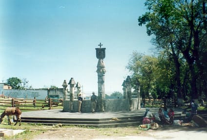 Fuente Octogonal de la Plaza Principal de Tochimilco, Pue.