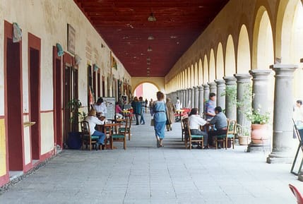 Pasaje del Zócalo de San Pedro Cholula, Pue.