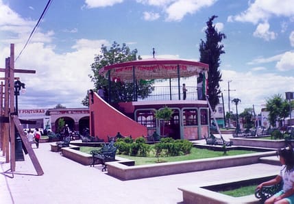 Kiosko en la Plaza Principal de Cuautlancingo, Pue.