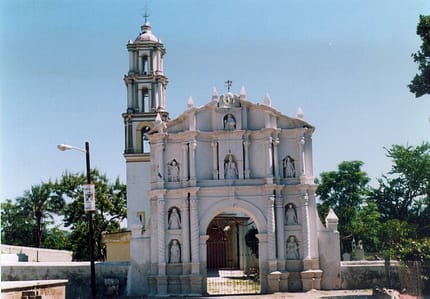 Iglesia Parroquial en San Martín Totoltepec, Pue.